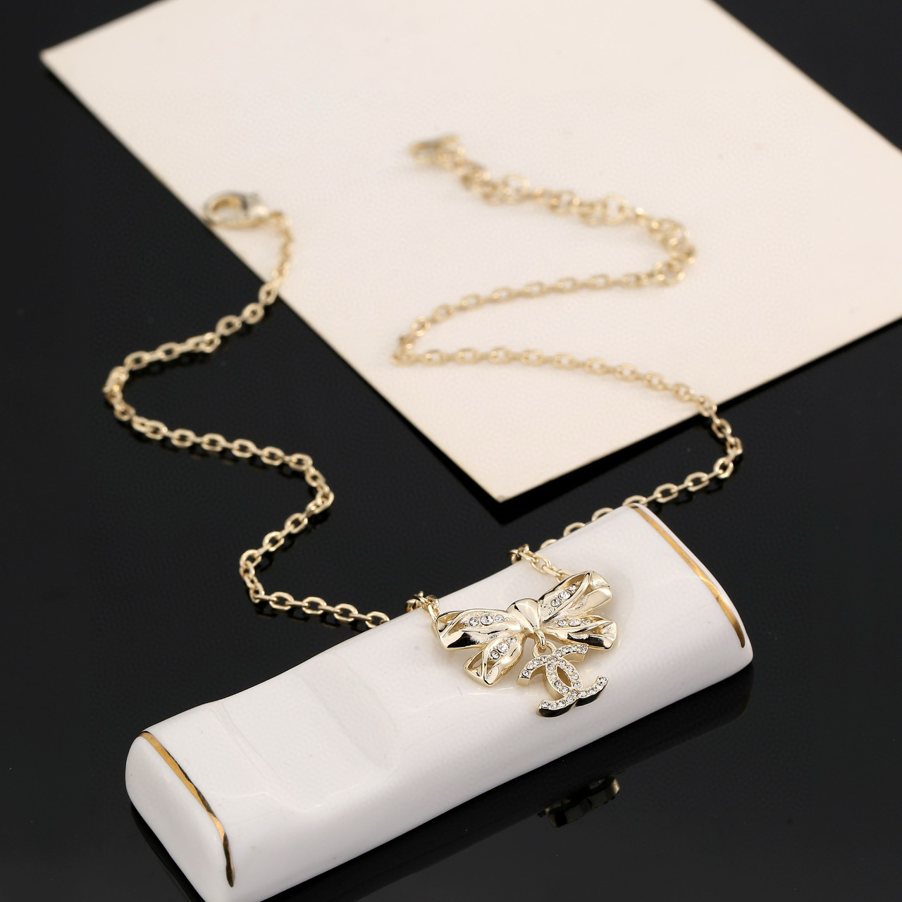 Chanel's new bow necklace - cnluxepick
