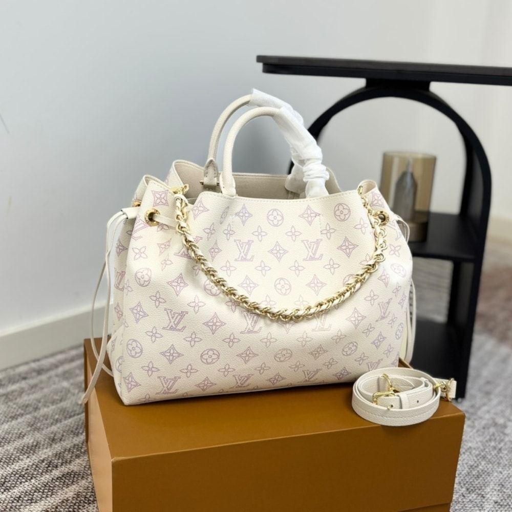 Louis Vuitton Bella Tote Dream Cream 12.6 Inches M15116