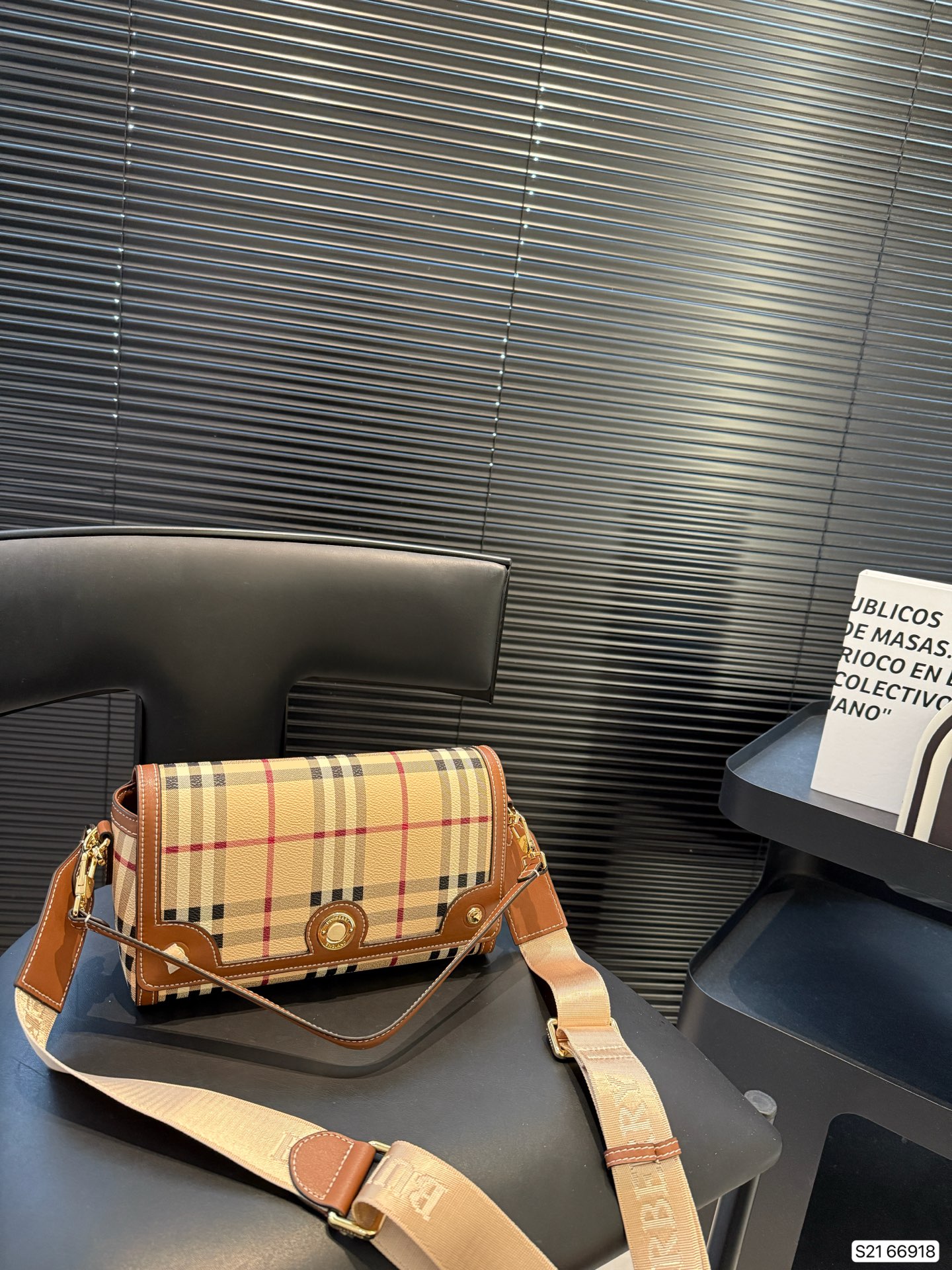 Burberry new shoulder messenger bag - cnluxepick