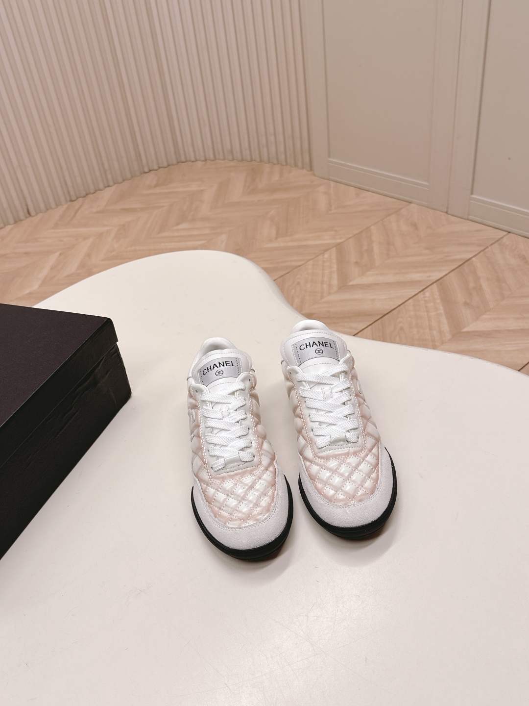 Chanel suede round-toe diamond-patterned platform sneakers - cnluxepick
