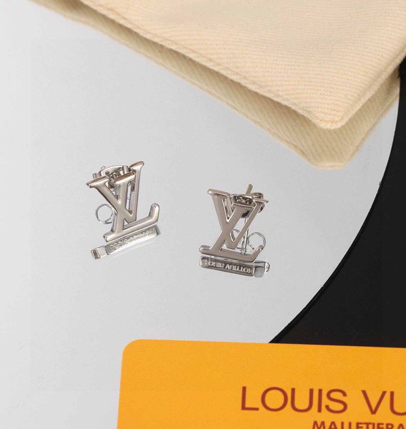 LV earrings - cnluxepick