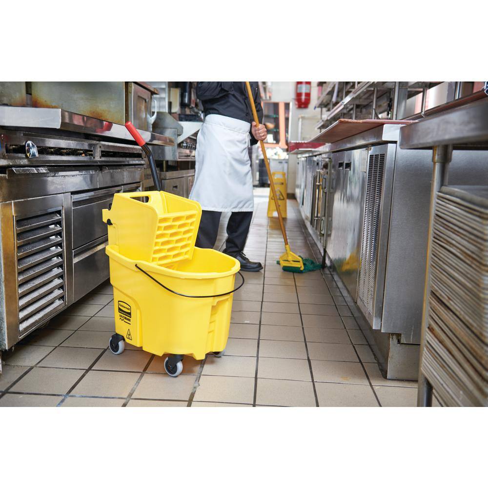Rubbermaid Commercial Products WaveBrake 35 Qt. Plastic Mop Bucket with Wringer 1887305