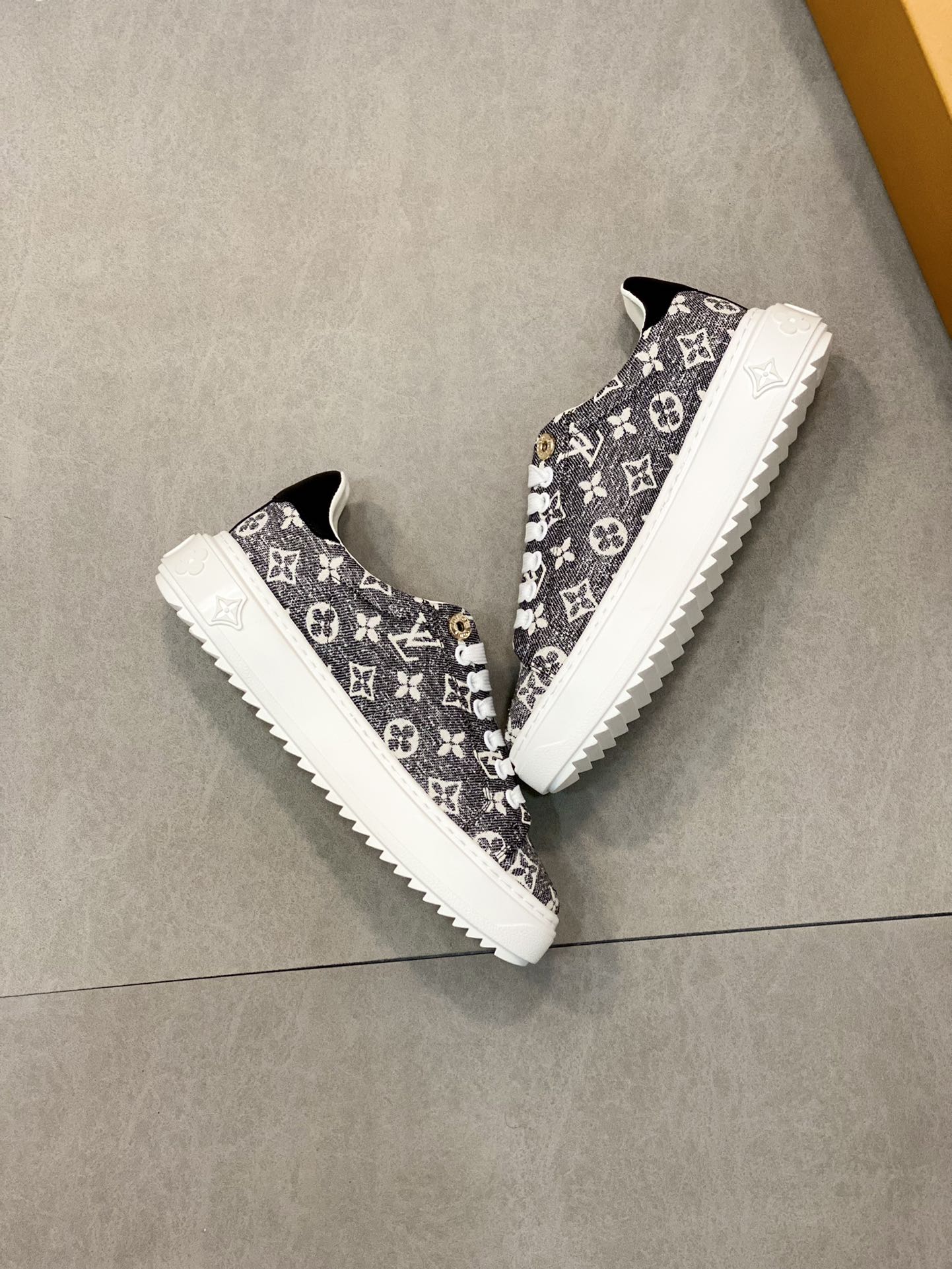 Louis Vuitton Time Out Sneaker