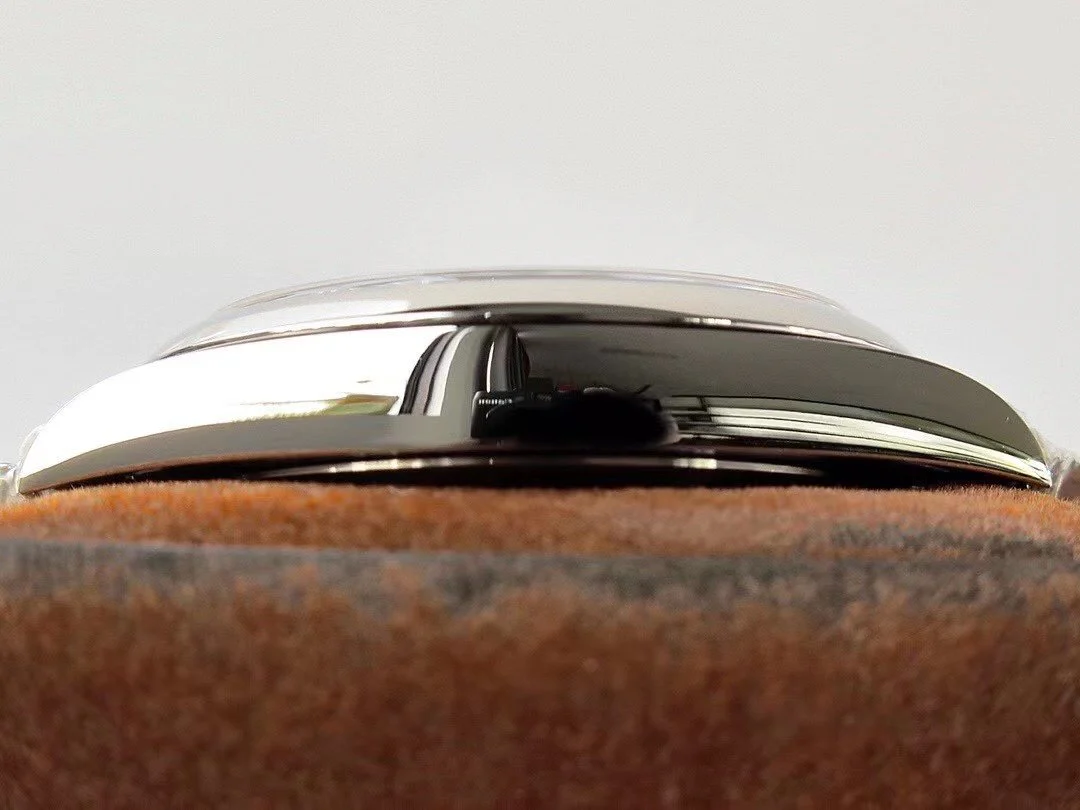 OYSTER PERPETUAL 41 STAINLESS STEEL YELLOW DIAL