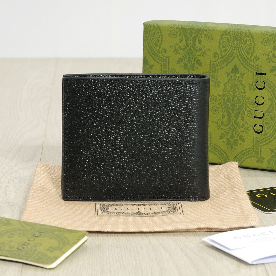 Gucci Short Bi-fold Wallet - cnluxepick