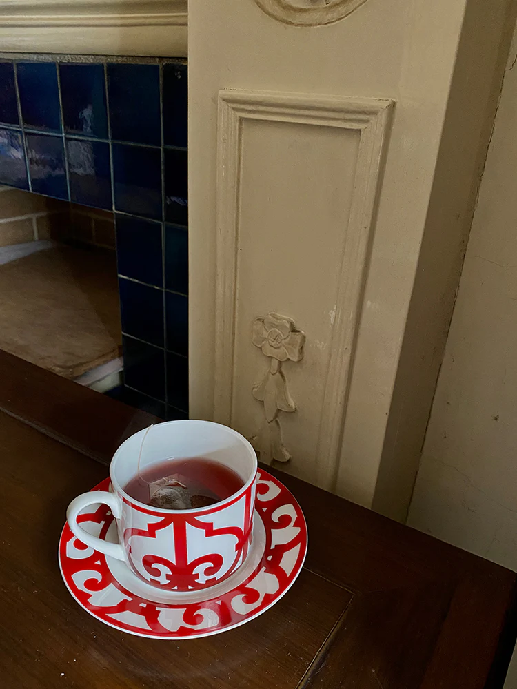 DC008 - Rinoart Jungle Tea-set: A Fusion of French Elegance and East Asian Heritage
