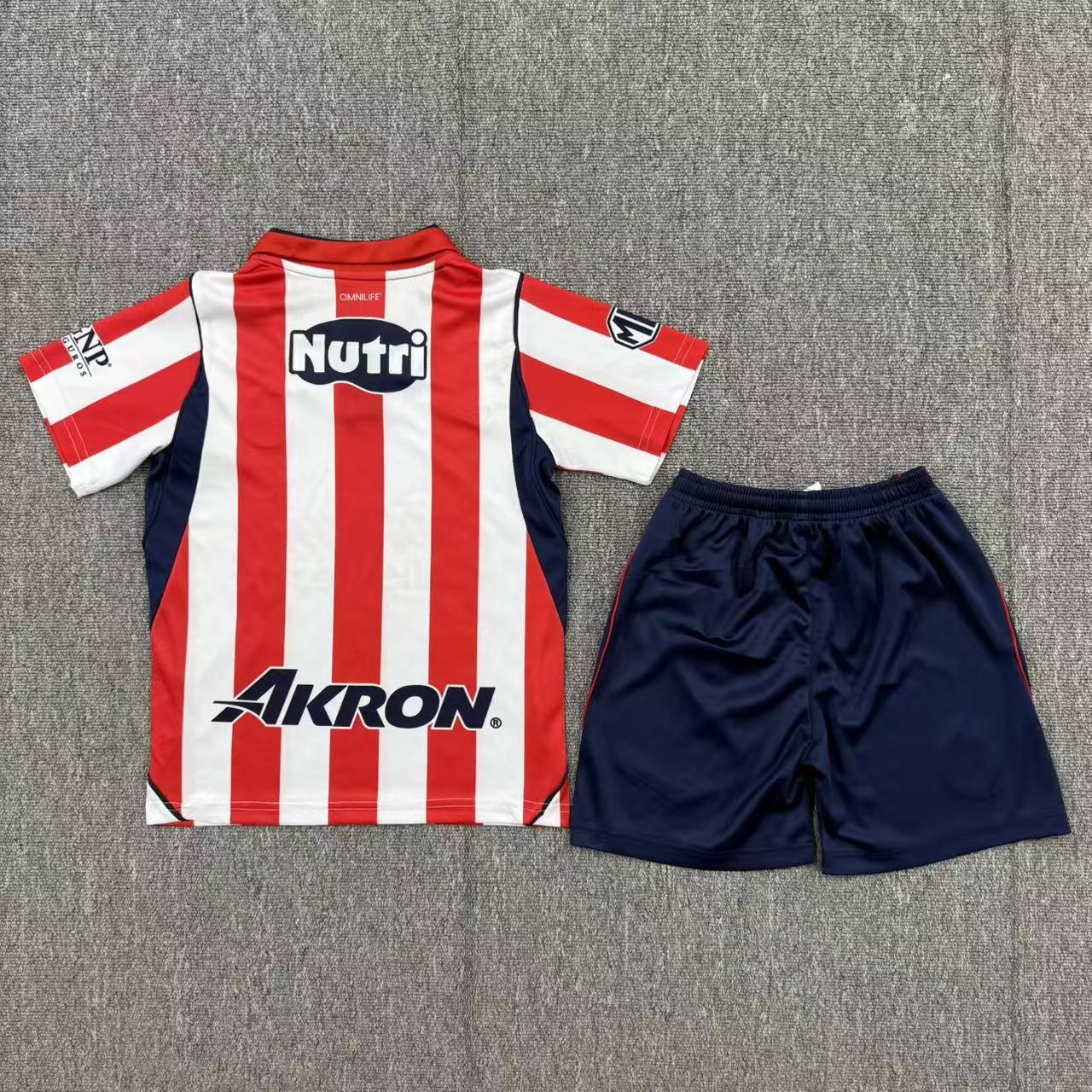 Kids kit Chivas 26/27 Home 4