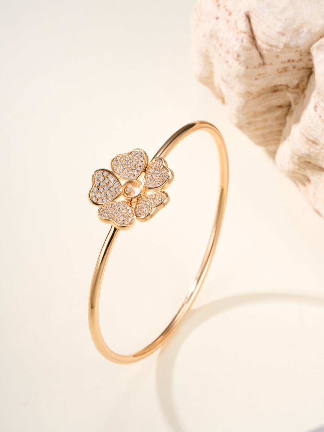 Chopard Happy Hearts Flowers Bracelet - cnluxepick