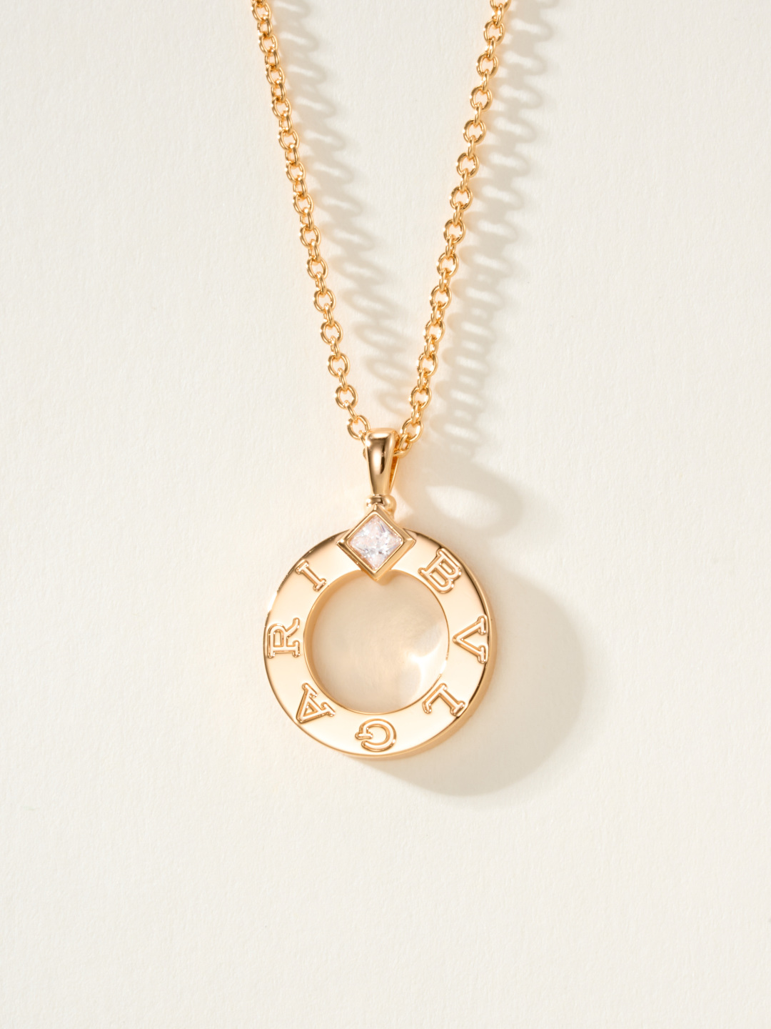 BV logo engraved necklace - cnluxepick