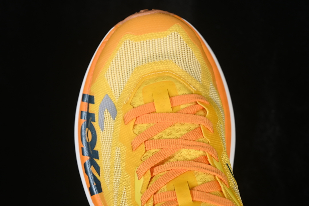 HOKA One One Mafate X