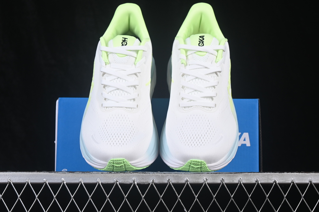 HOKA One One Clifton 11 Running Shoes