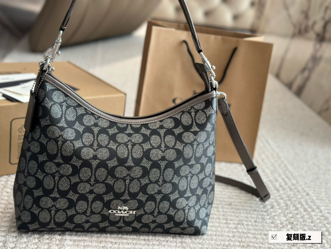 Coach's new armpit bag - cnluxepick
