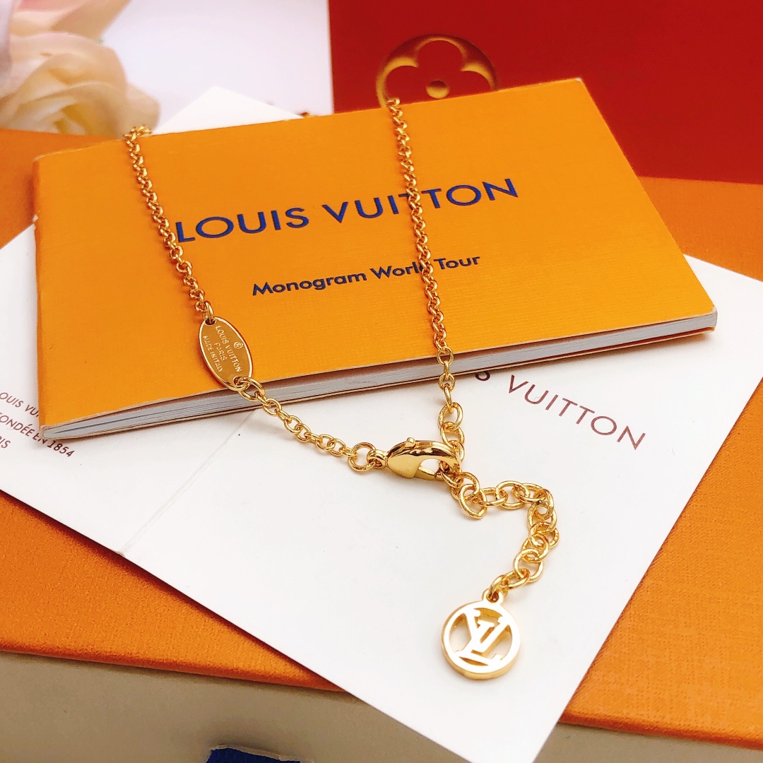 LV red plum blossom diamond necklace - cnluxepick