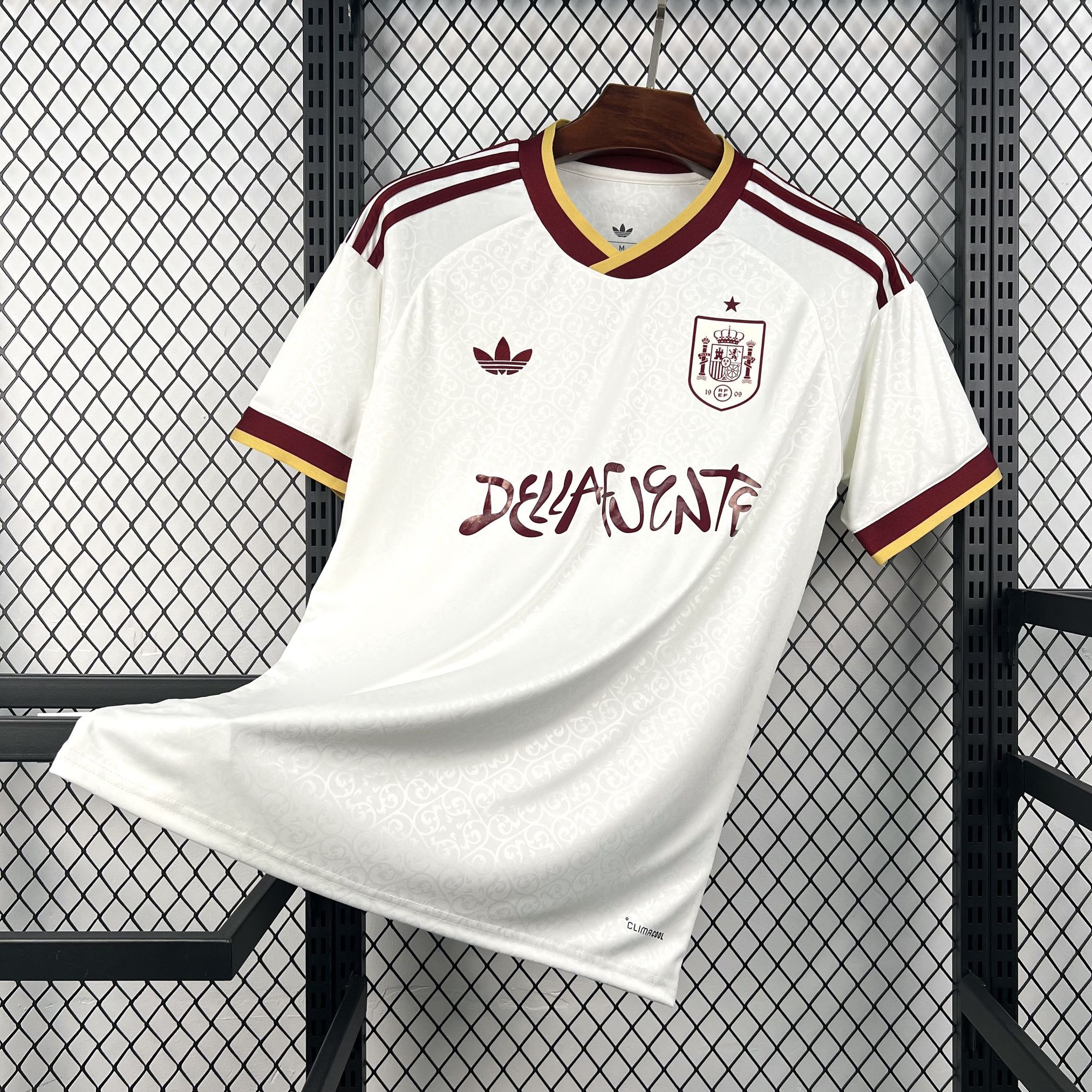 Espagne maillot foot Dellafuente 2026 2027 Coupe Du Monde€14.99