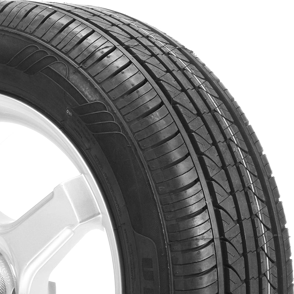 Travelstar UN99 All-Season Tire - 225/65R17 102H