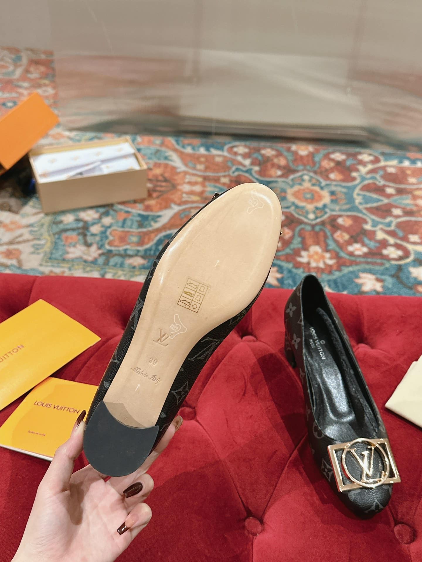 Louis Vuitton Madeleine Pumps Monogram Black