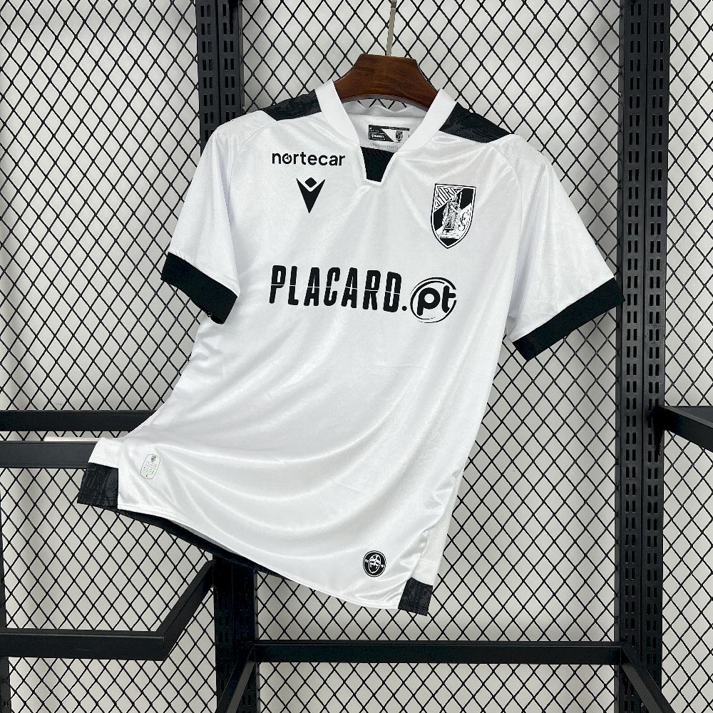 Vitoria de Guimaraes maillot foot domicile 2025 2026€14.99