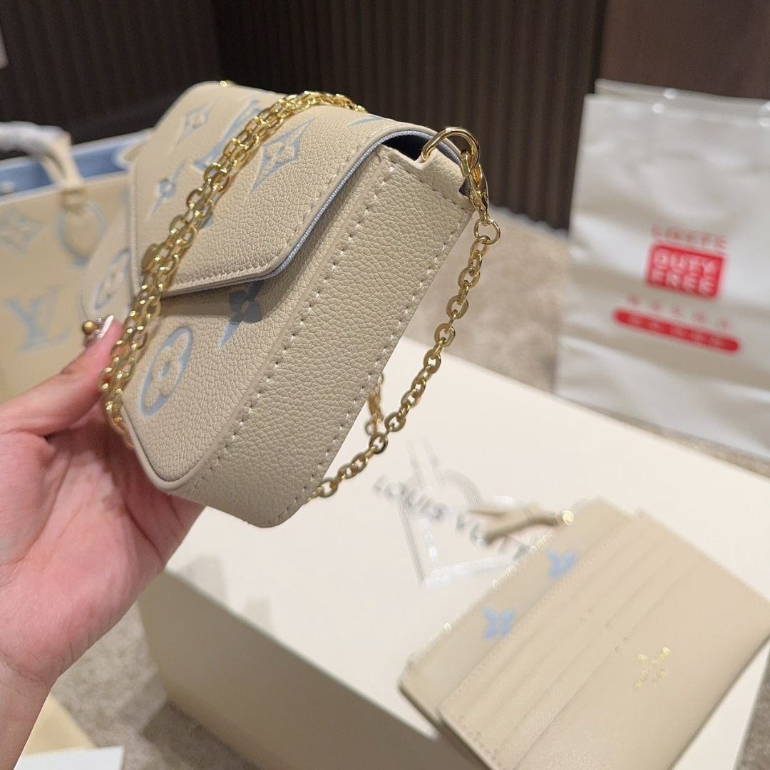 Louis Vuitton F Licie Pochette Bag Candy Blue 21Cm M83025
