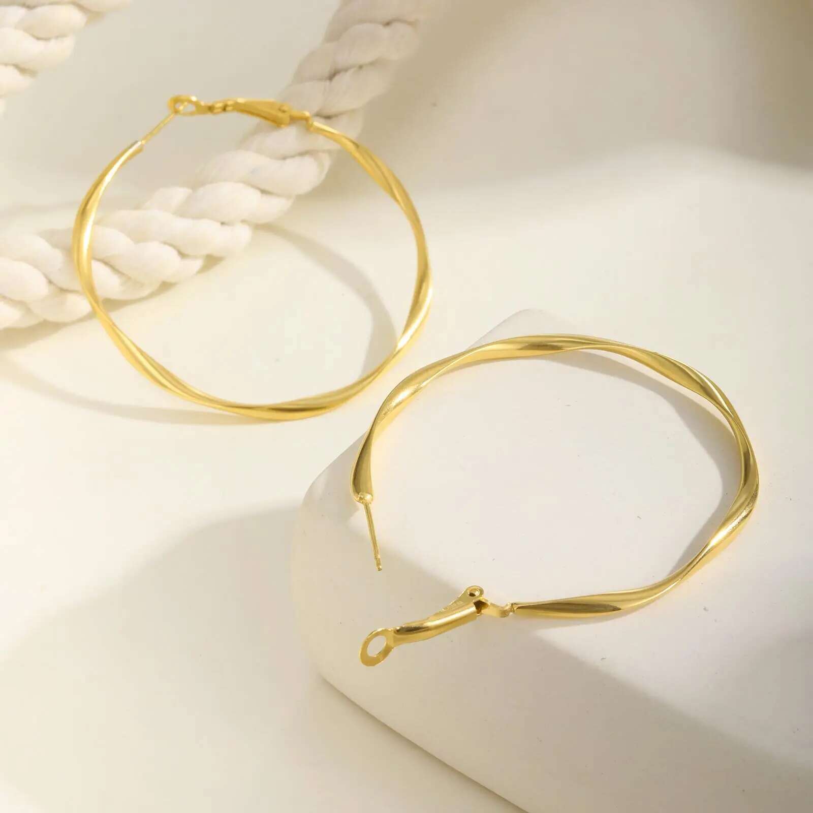 Prjewel Stainless Steel Twist Circle Women Earrings Click-Top Mobius Hoop Hies Earring Tarnish And Nickel Free Mother's Day Gift
