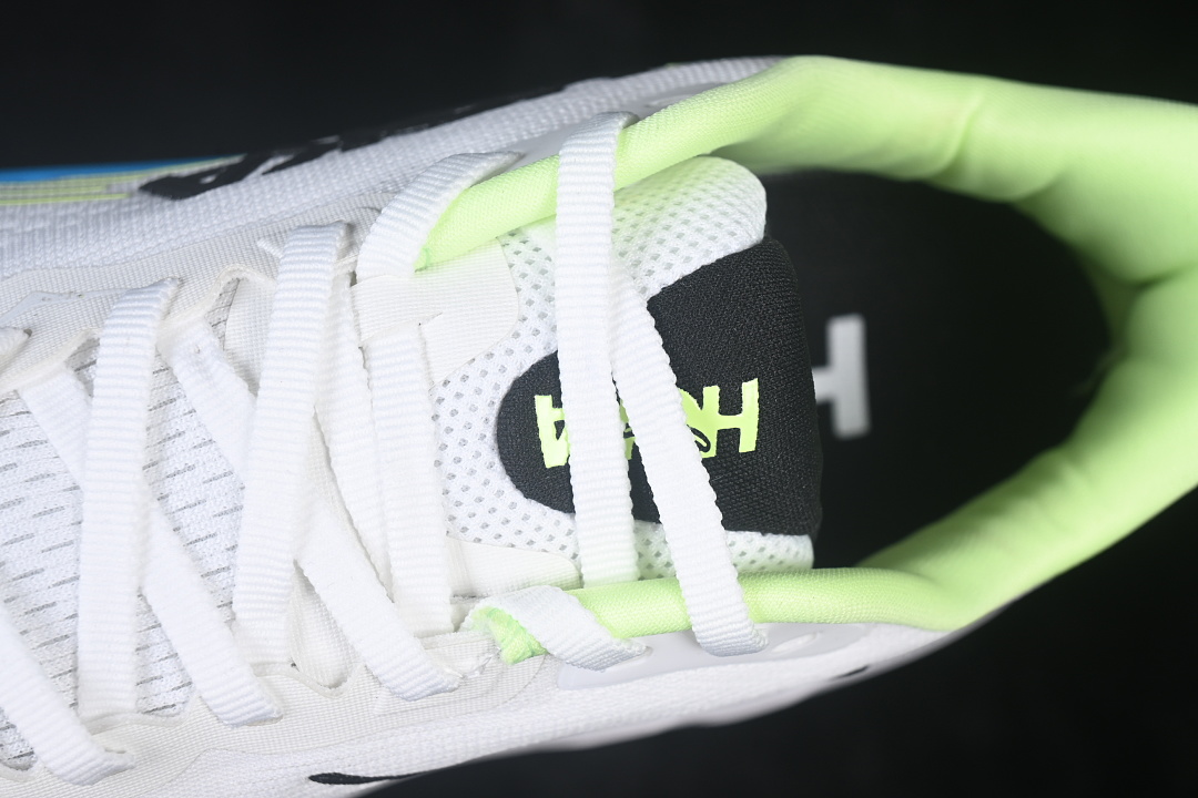 HOKA One One Clifton 11
