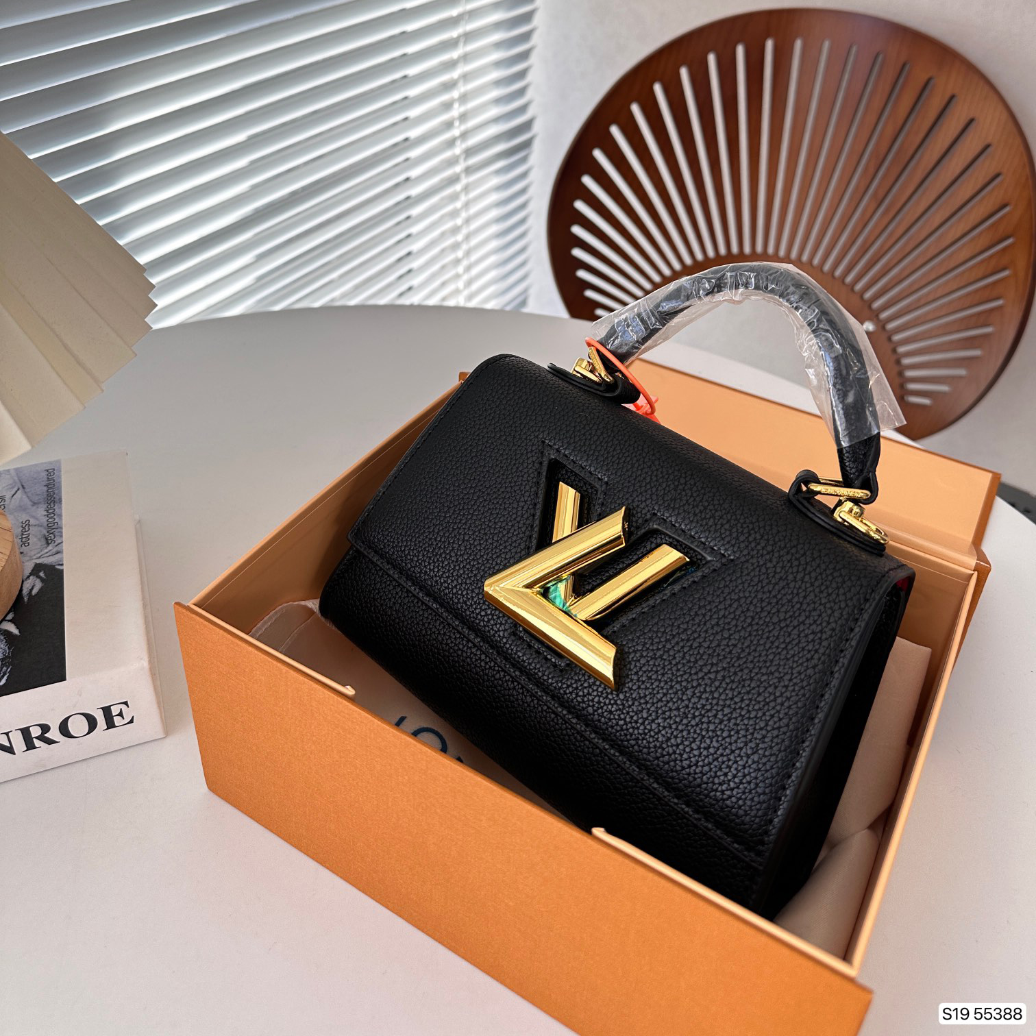 LV Twist Handheld Shoulder Bag - cnluxepick