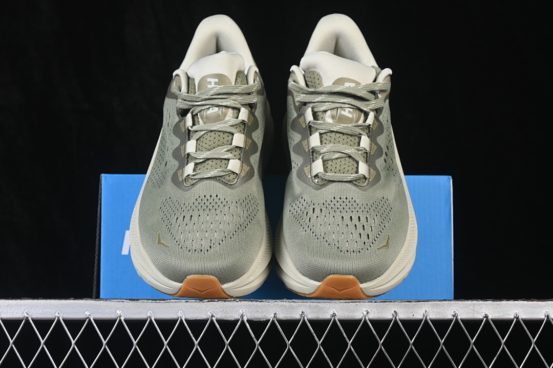 HOKA One One Kawana 2