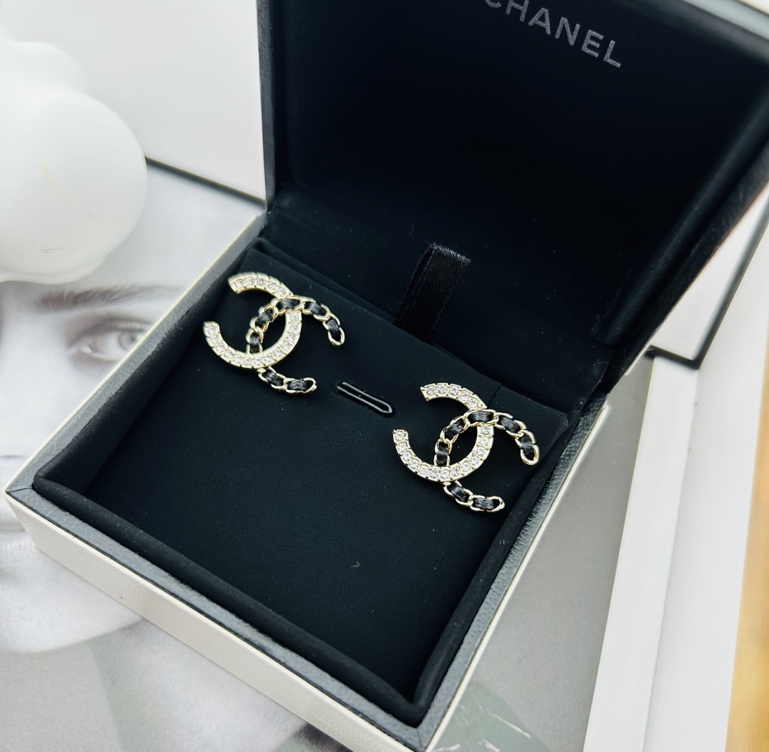 Chanel patchwork earrings - cnluxepick