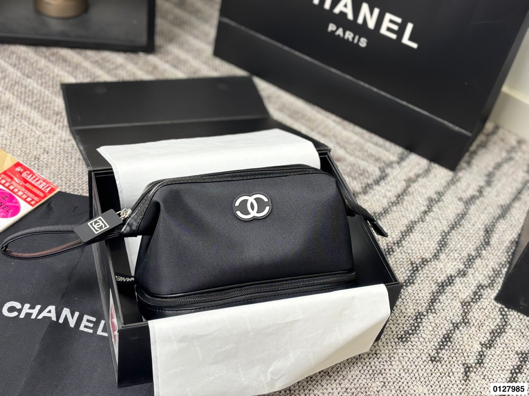 Chanel Makeup Bag - cnluxepick