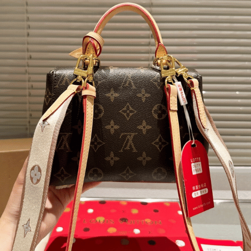 Louis Vuitton Cluny BB Monogram Small 7.9 Inches