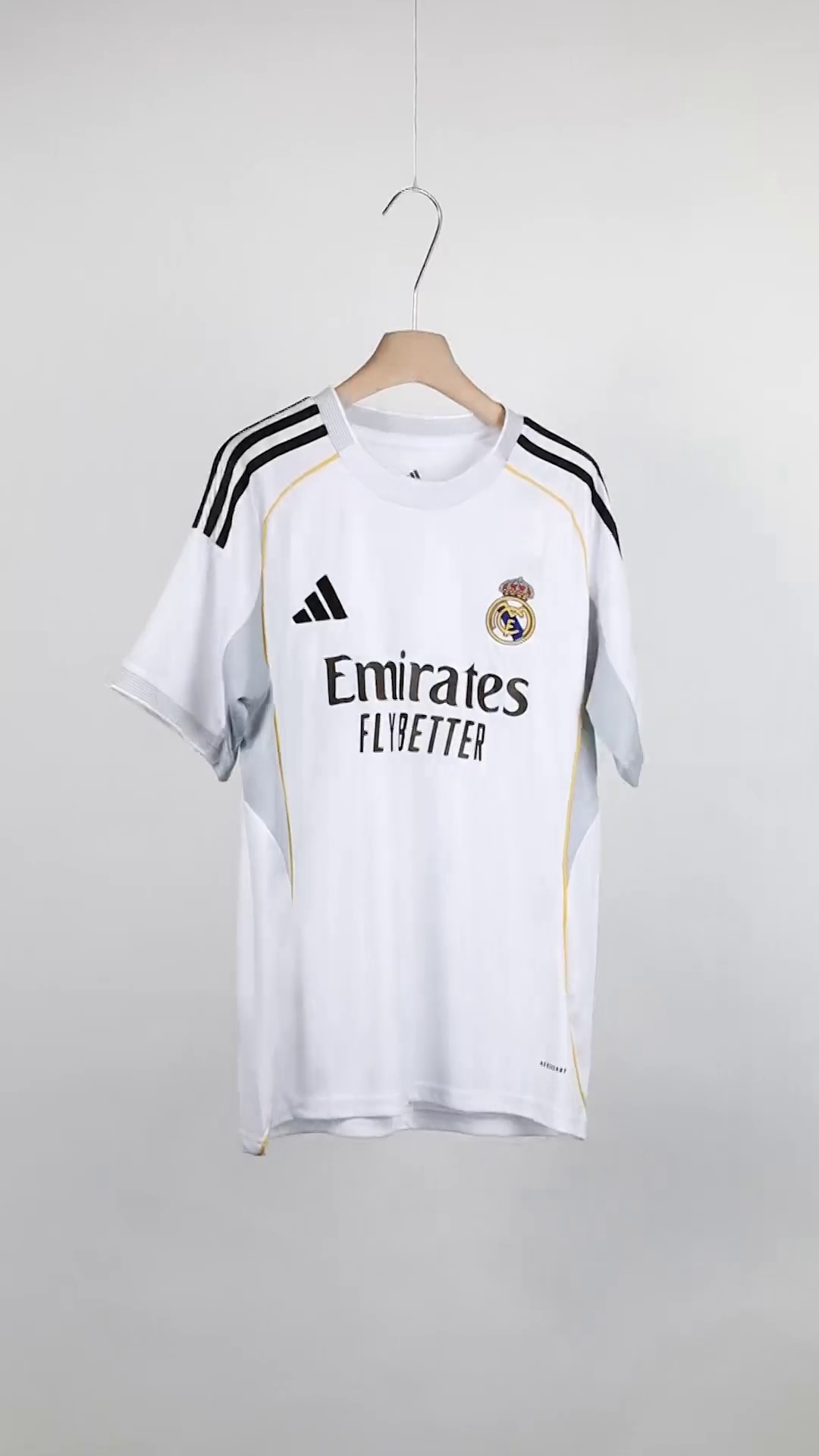 VALVERDE #8 Real Madrid Home Soccer Jersey 2025/26