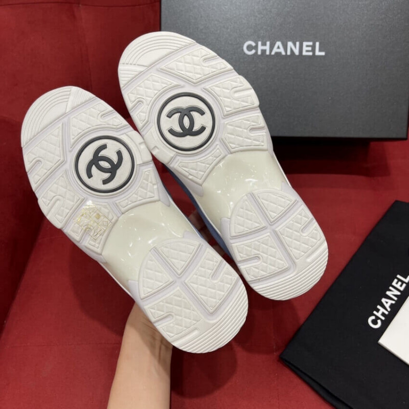 Chanel Wmns Suede Sneakers Sky Blue G37136