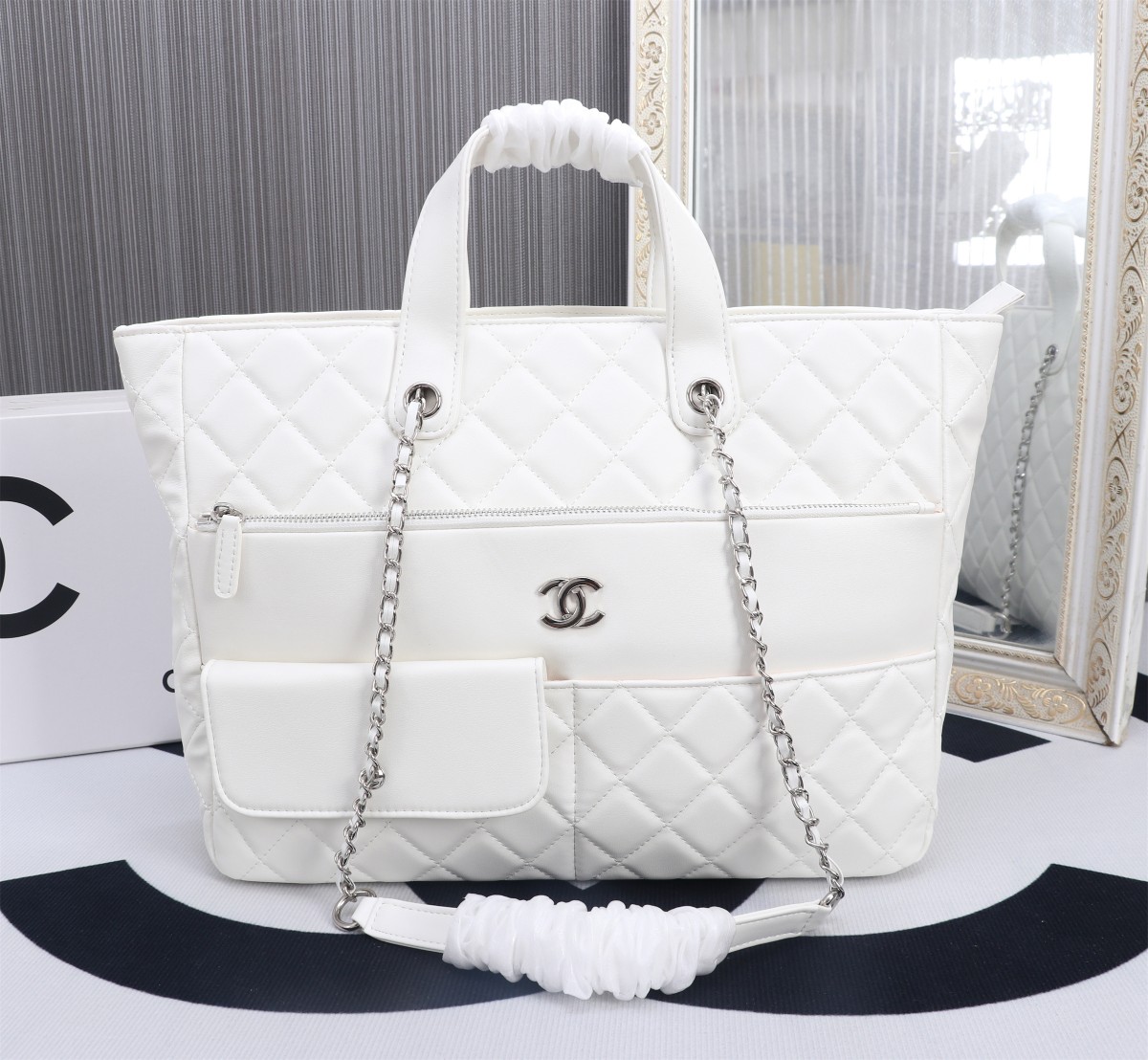 Chanel neverfull handbag - cnluxepick