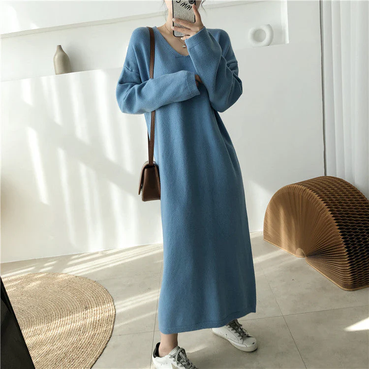 Loose V-Neck Knit Midi DressClistos