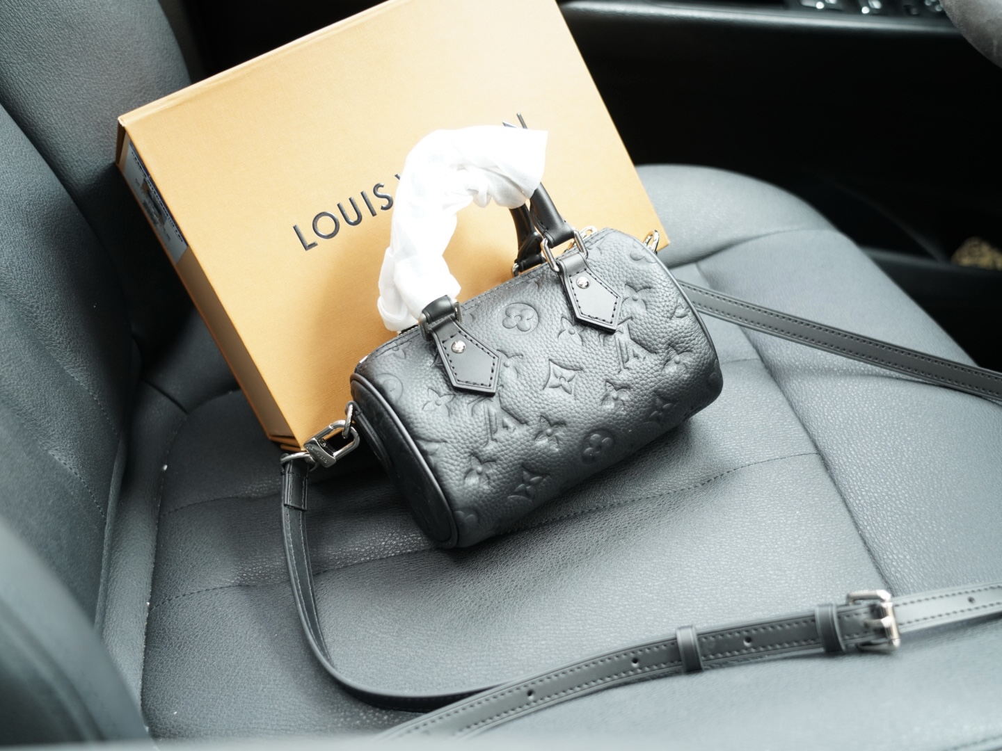 Louis Vuitton crossbody shoulder bag - cnluxepick