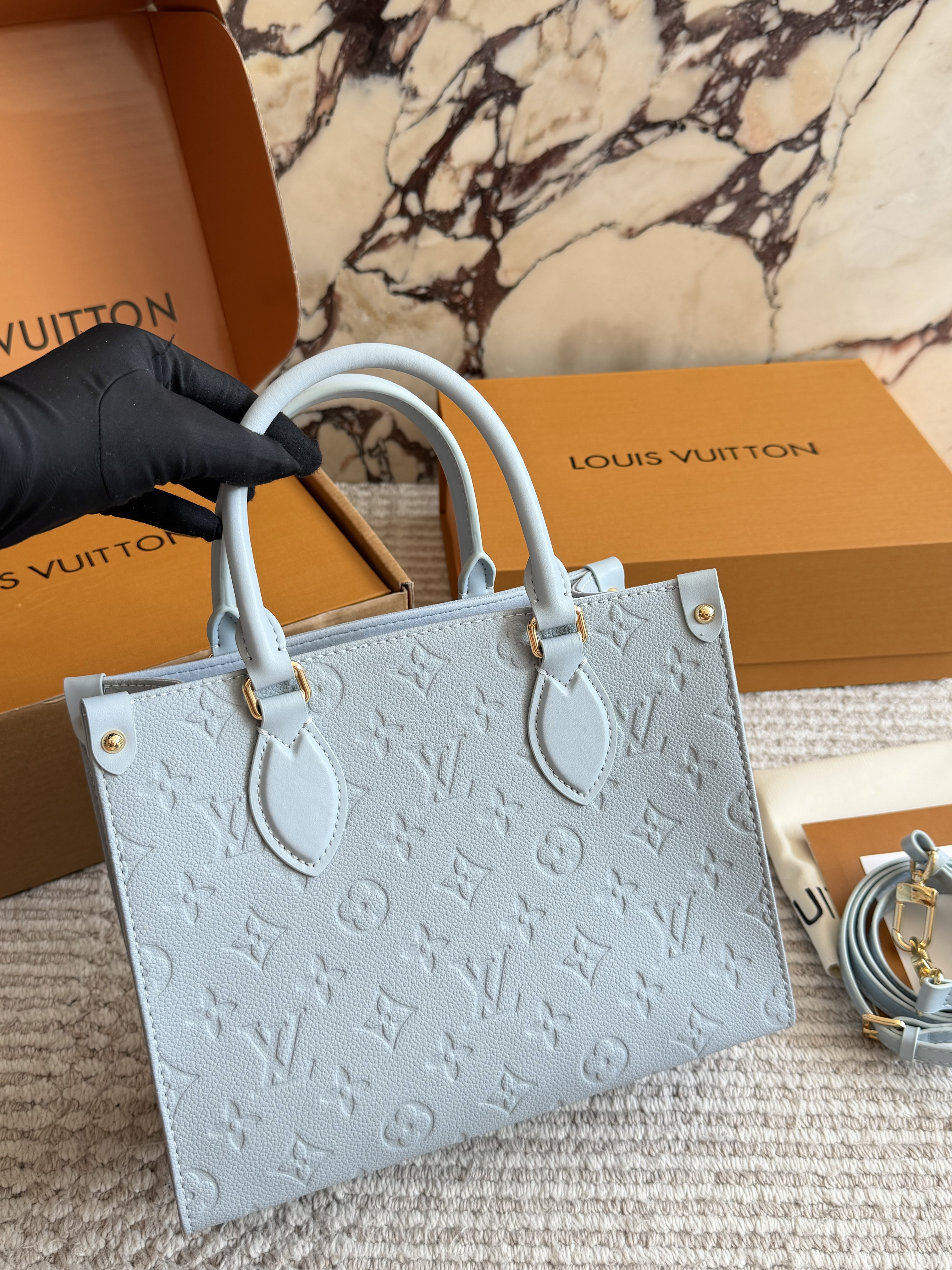 LV Onthego shopping bag - cnluxepick