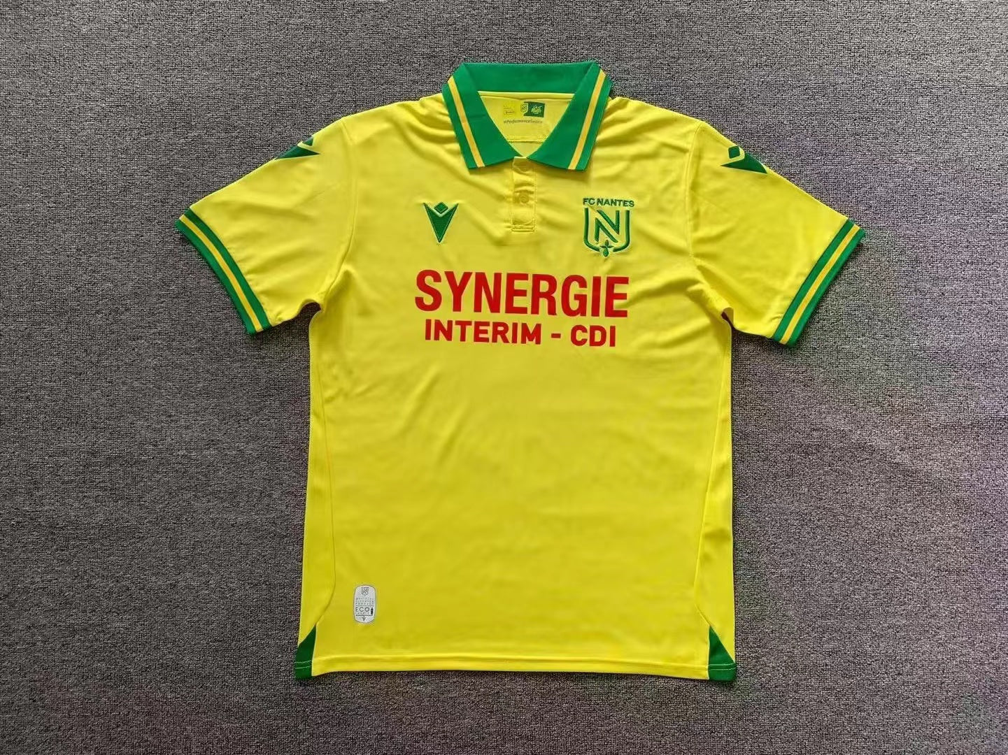 FC Nantes maillot foot domicile 2023 2024€14.99