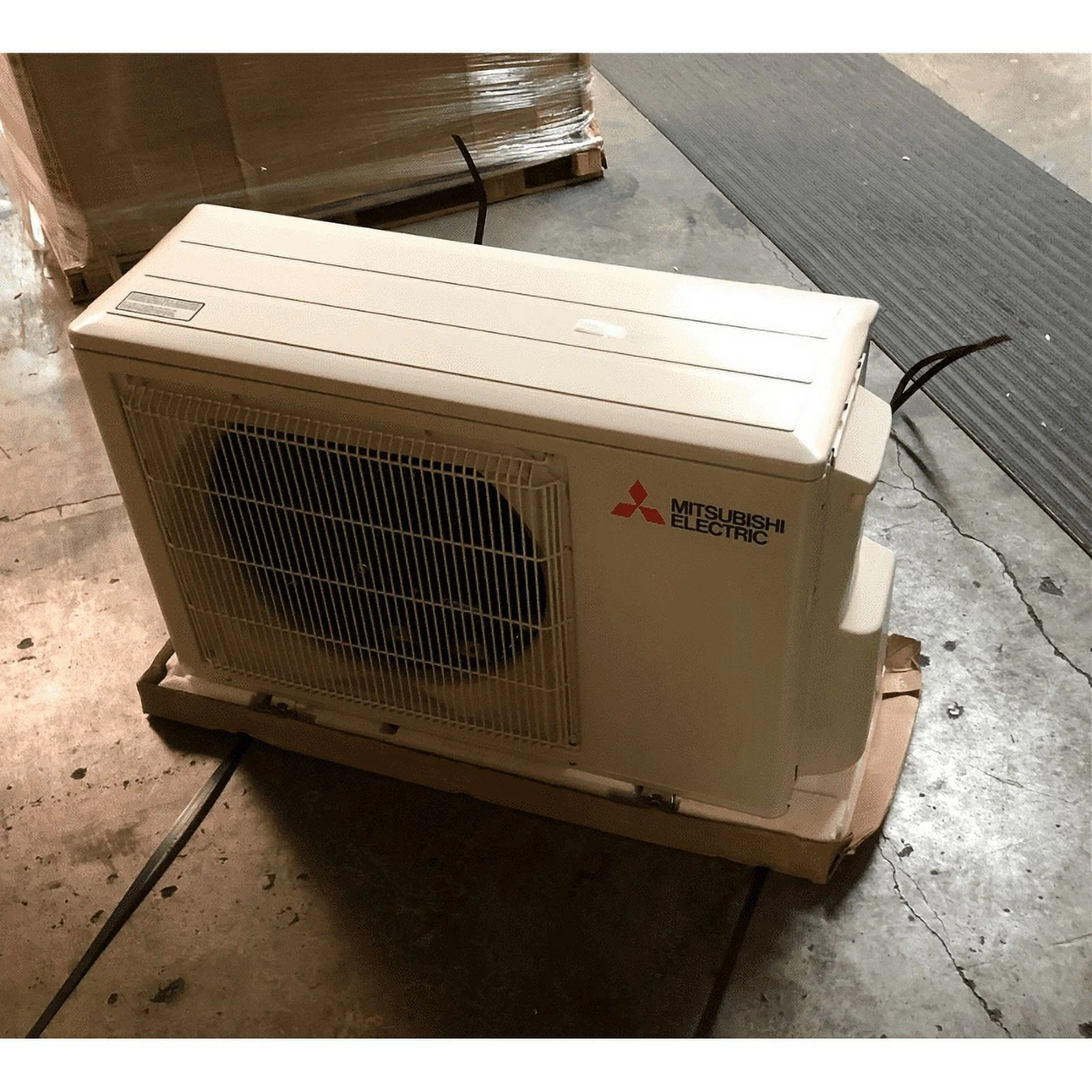 MUZ-JP09WA-U1 by Mitsubishi Electric: A 9000 BTUH Heat Pump Unit with 17.0 SEER, 115/1 Configuration
