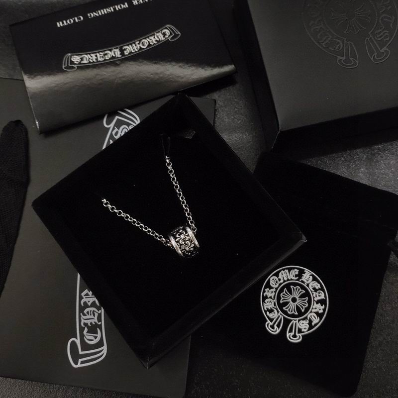 ヴィンテージ感漂うクロムハーツ スーパーコピーネックレス 男女兼用 オシャレ Chrome Hearts