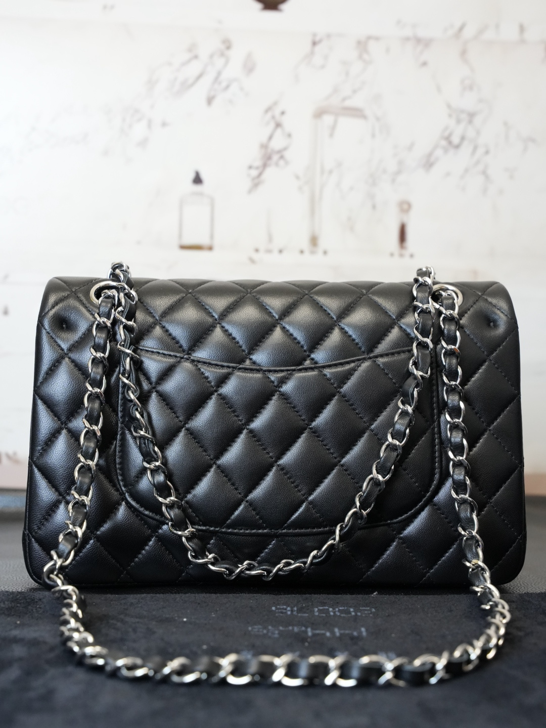 Chanel Lambskin Quilted Chain Bag Top-Tier Version - cnluxepick