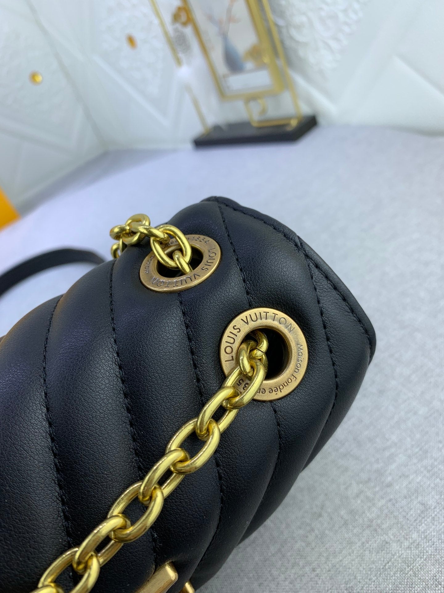 Louis Vuitton New Wave Chain Bag Black 21Cm