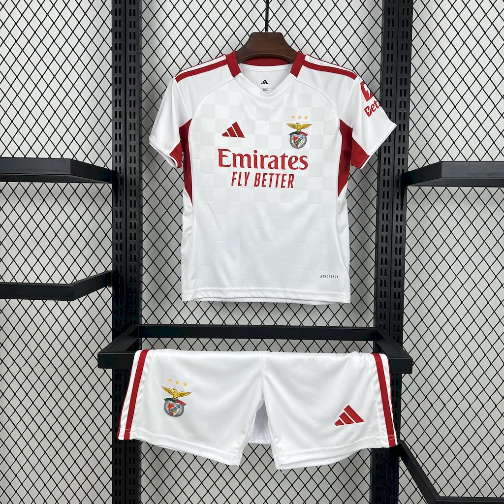 Kit Enfant Benfica 2025 2026€13.99