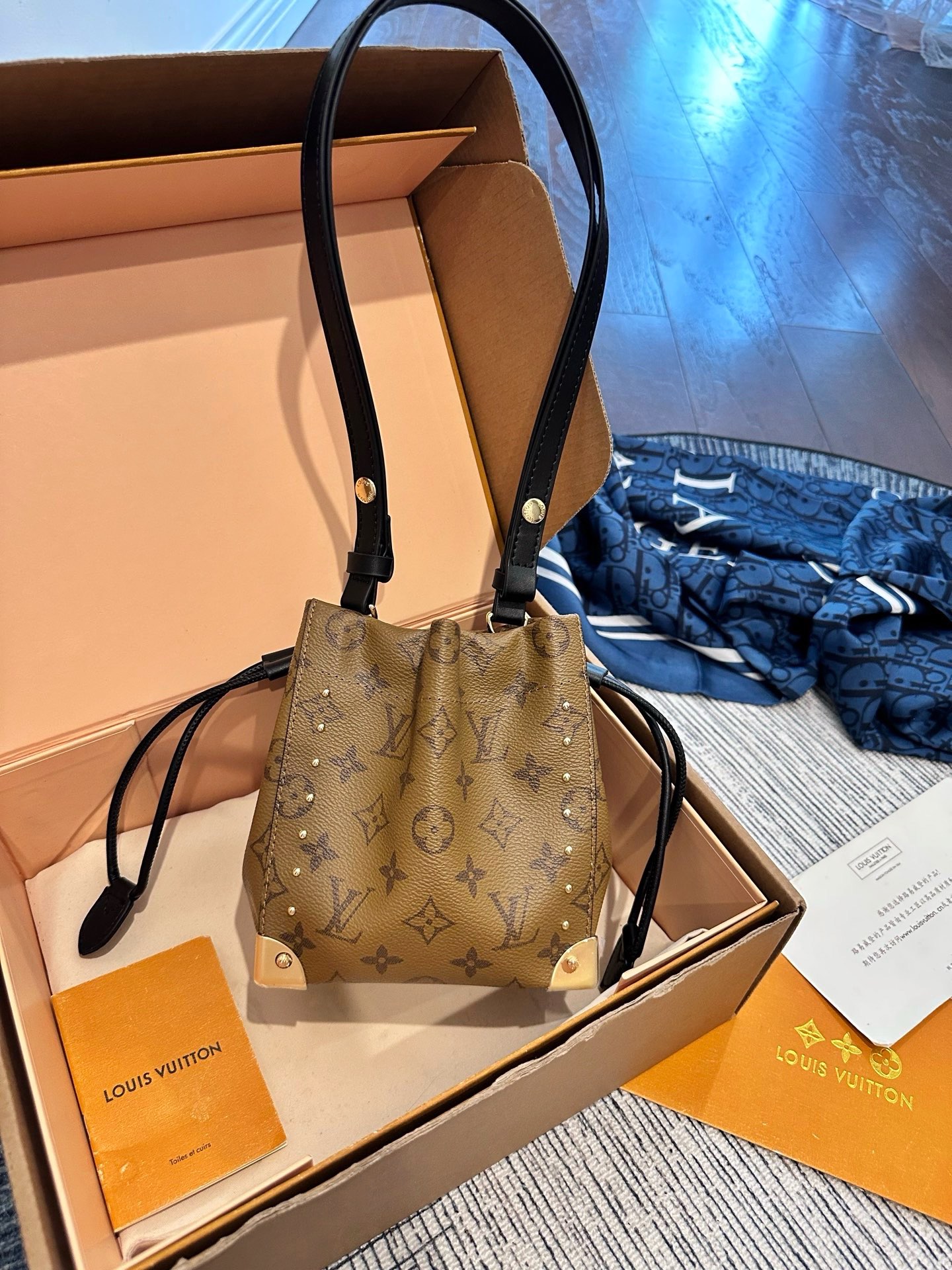 LV nano noe trunk shoulder bag - cnluxepick