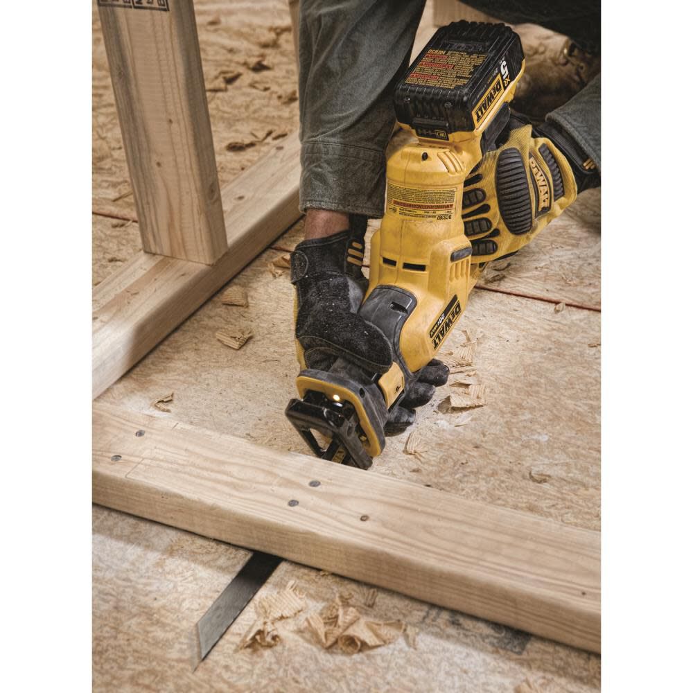 DEWALT 20 V MAX Compact Reciprocating Saw Kit (5.0Ah) DCS387P1