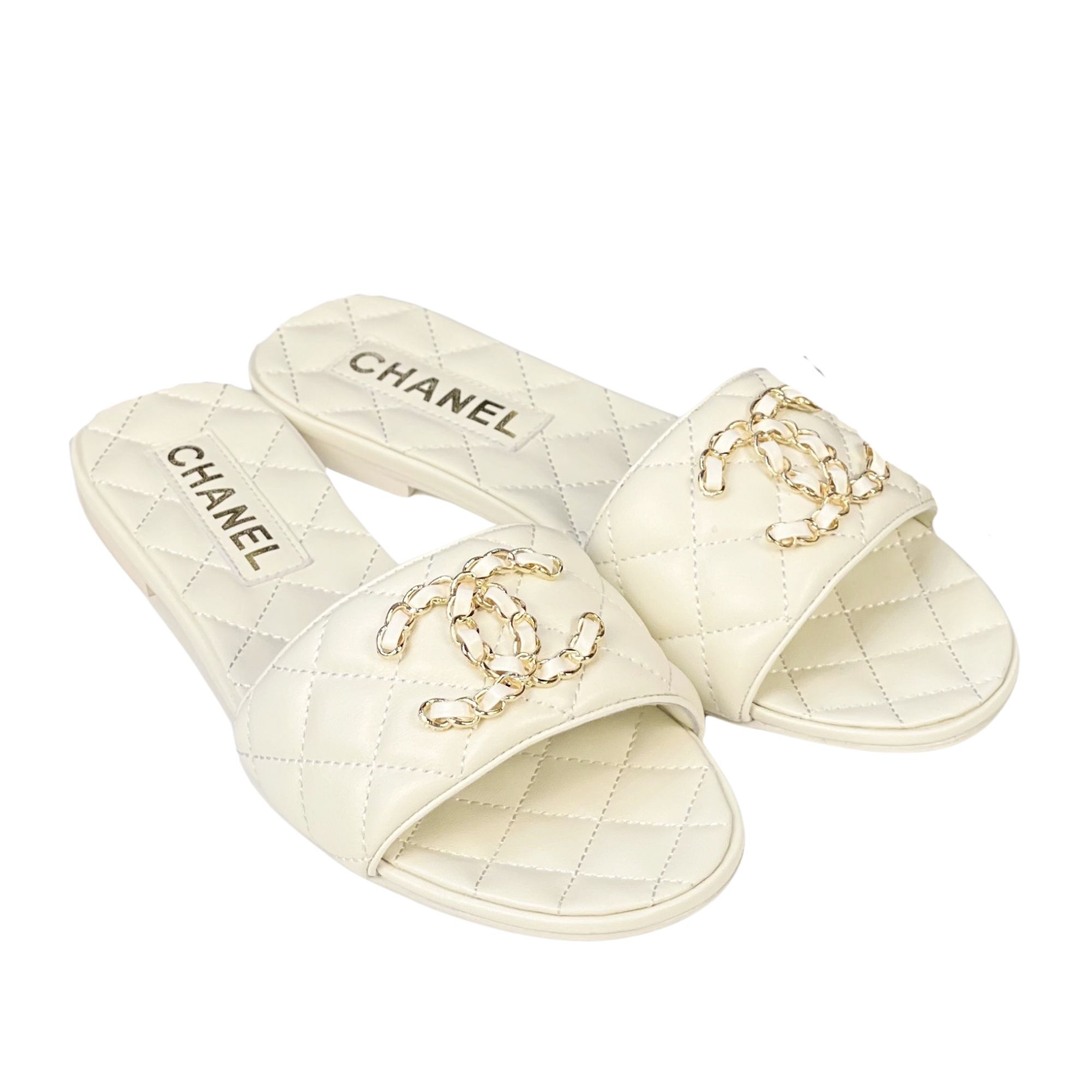 Chanel 23P Quilted Cc Chain Mule Sandal White