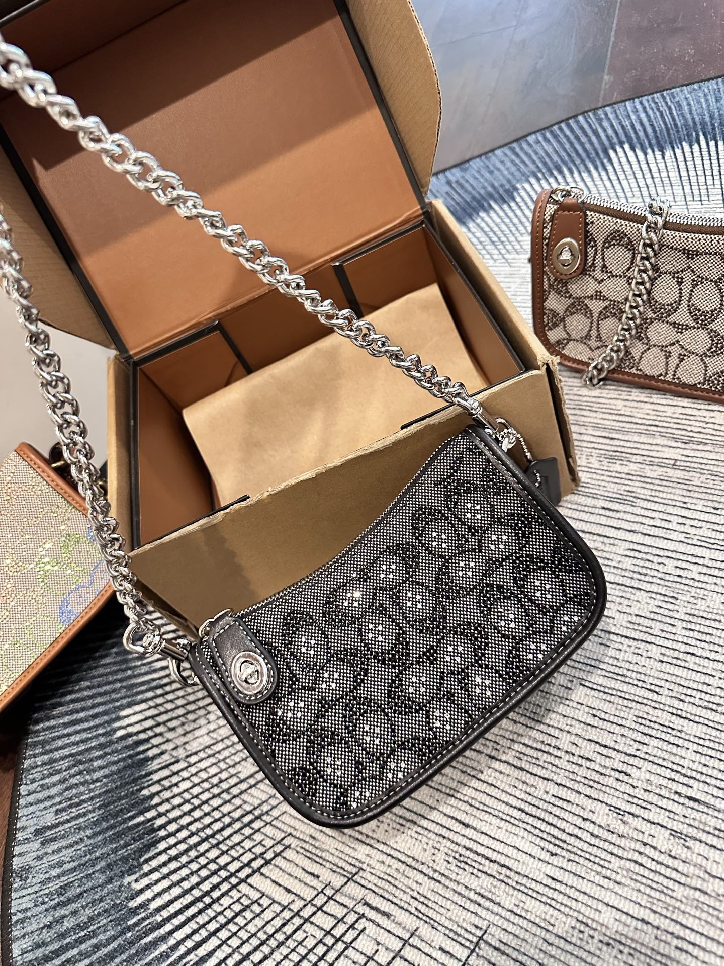 coach swinger shoulder bag - cnluxepick