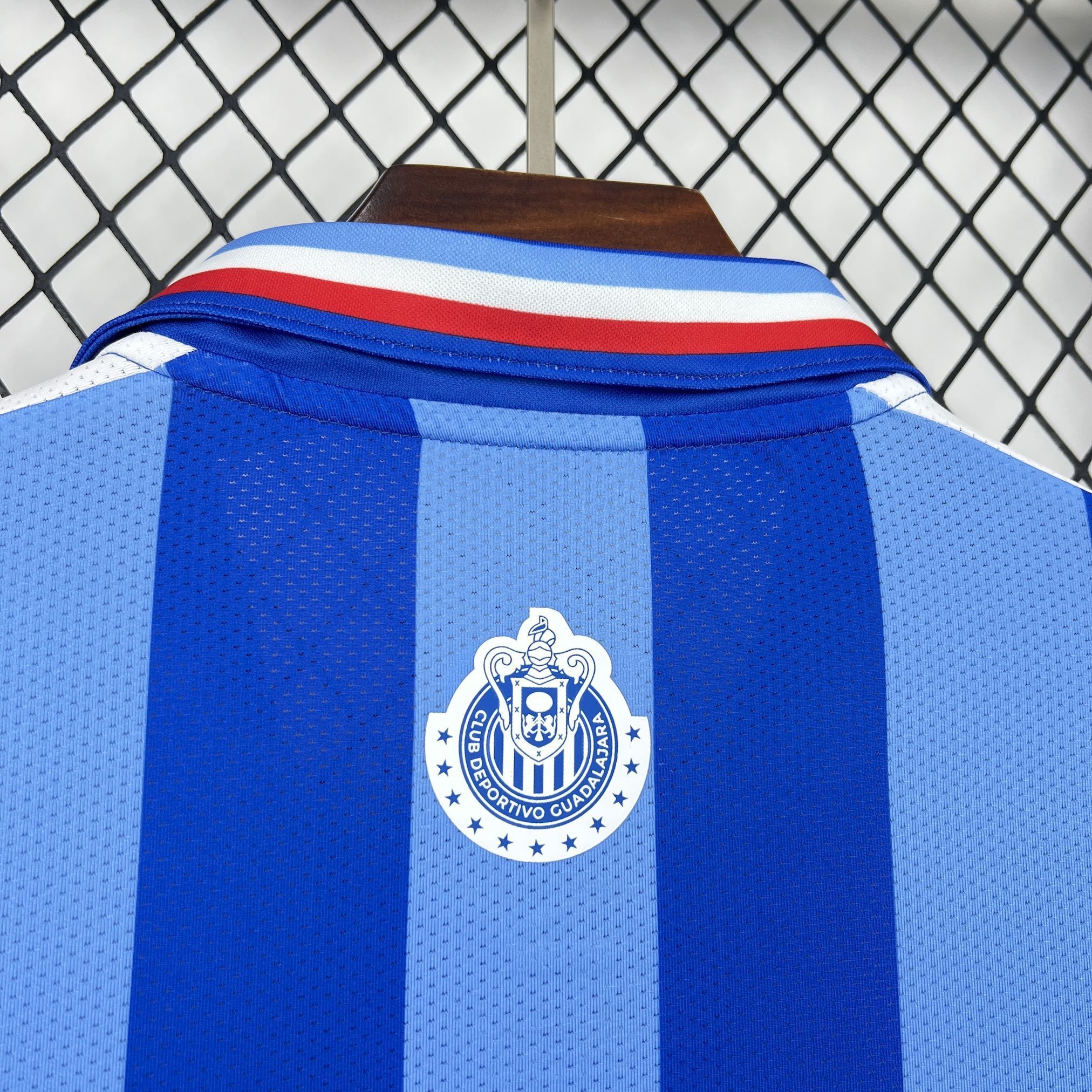 Retro Chivas 2017/18 110th Anniversary Jeresy