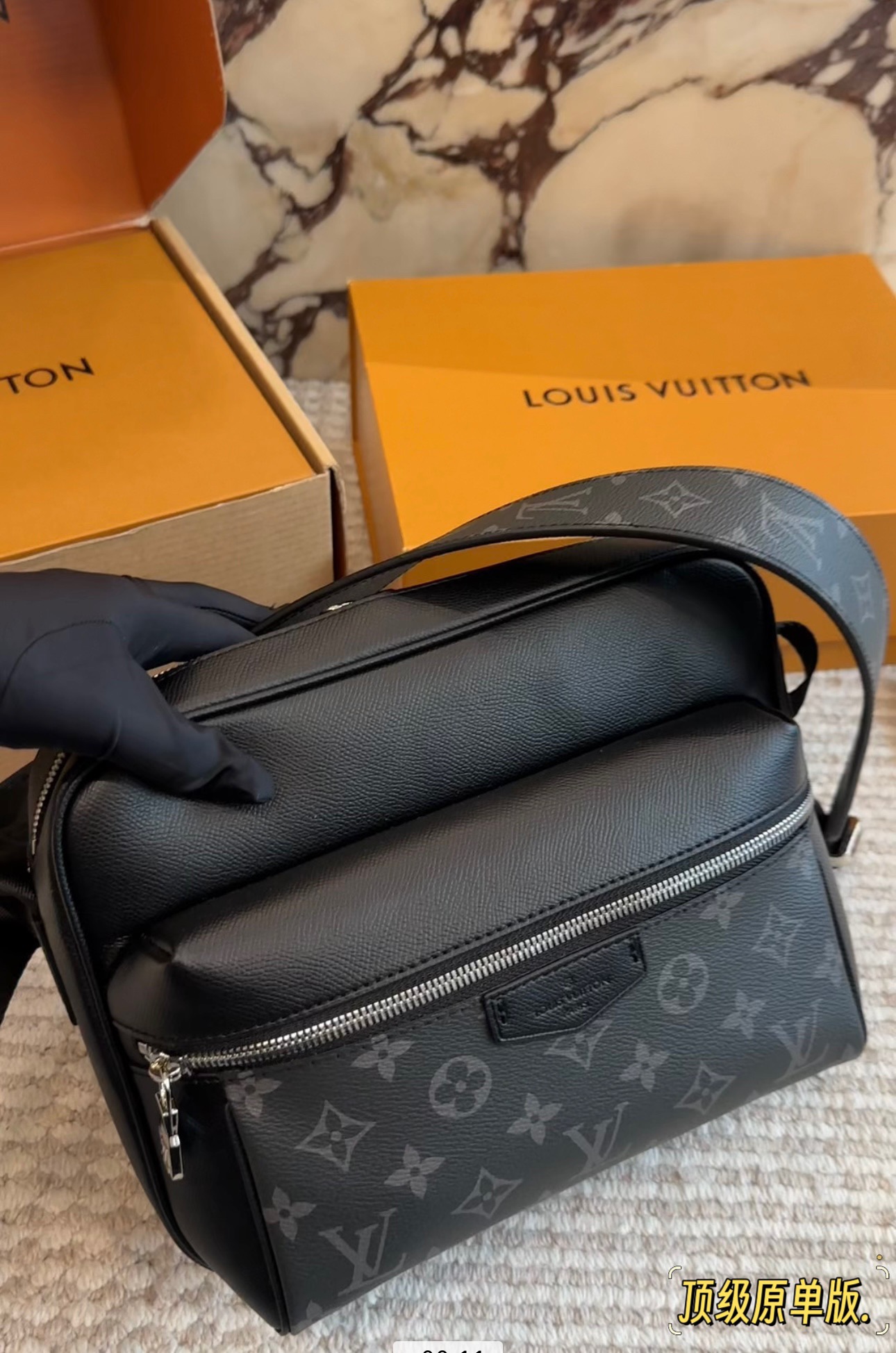 LV OUTDOOR Messenger Bag - cnluxepick