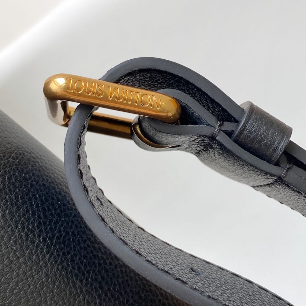 [Premium Quality] – Louis Vuitton Soft Twist Black 10.6 Inches M24639