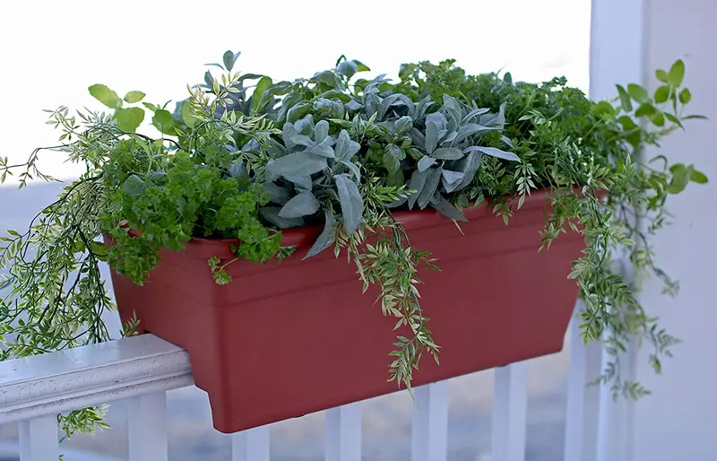 The HC Companies (#SPX24DB0A1) Deck Rail Box Planter, White 24″