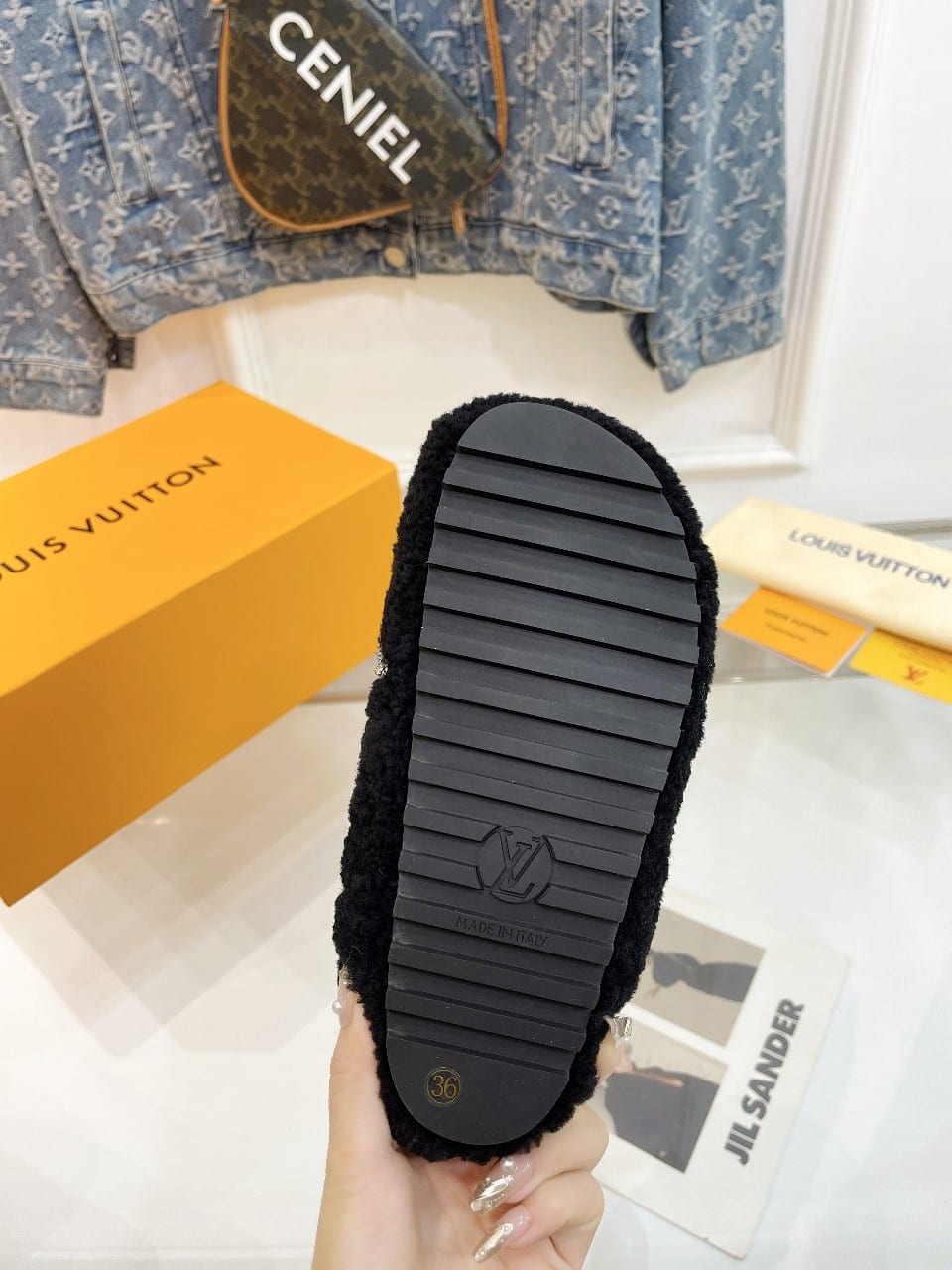 Louis Vuitton Shearling Uggs Slippers Black